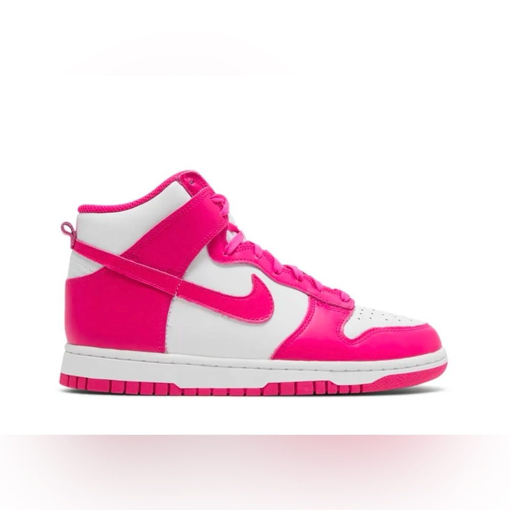 Nike women’s dunk high